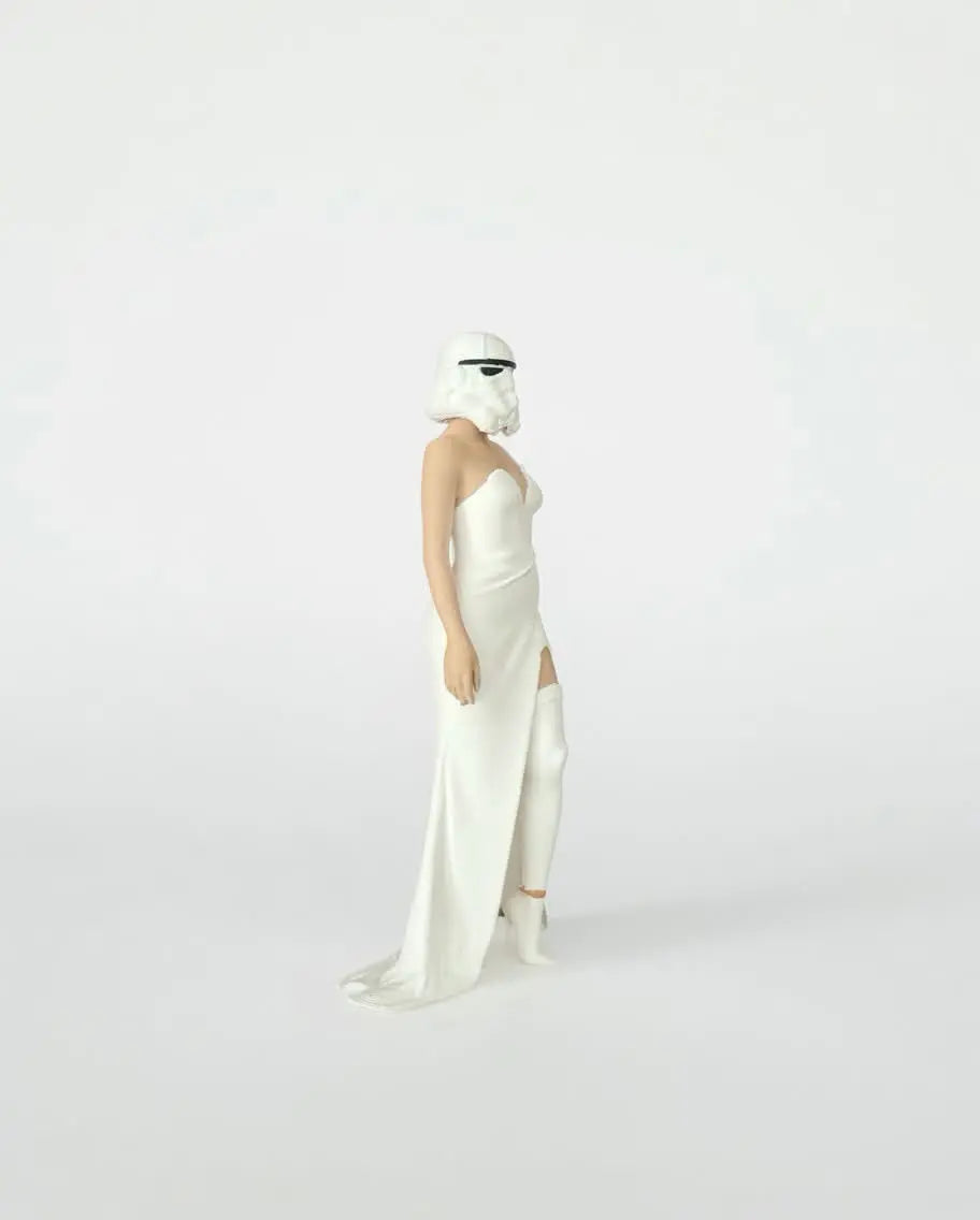 Figurine Femme Futuriste 3D – Robe Blanche – Décoration Moderne Sci-Fi JT Créa3D